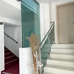 Laguna 3*